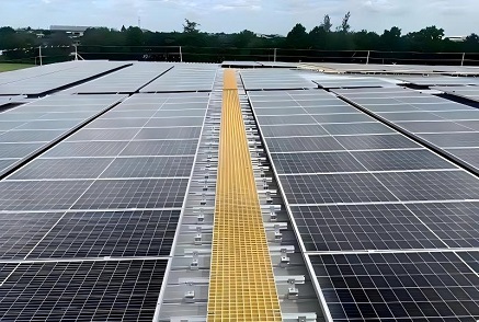 Metodă de instalare a grătarului din plastic armat cu fibră de sticlă pentru fotovoltaică