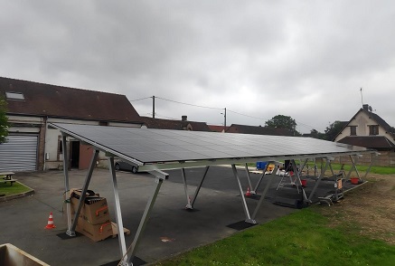 Strategia recomandată de selecție a materialelor pentru sistemele fotovoltaice de susținere a carporturilor